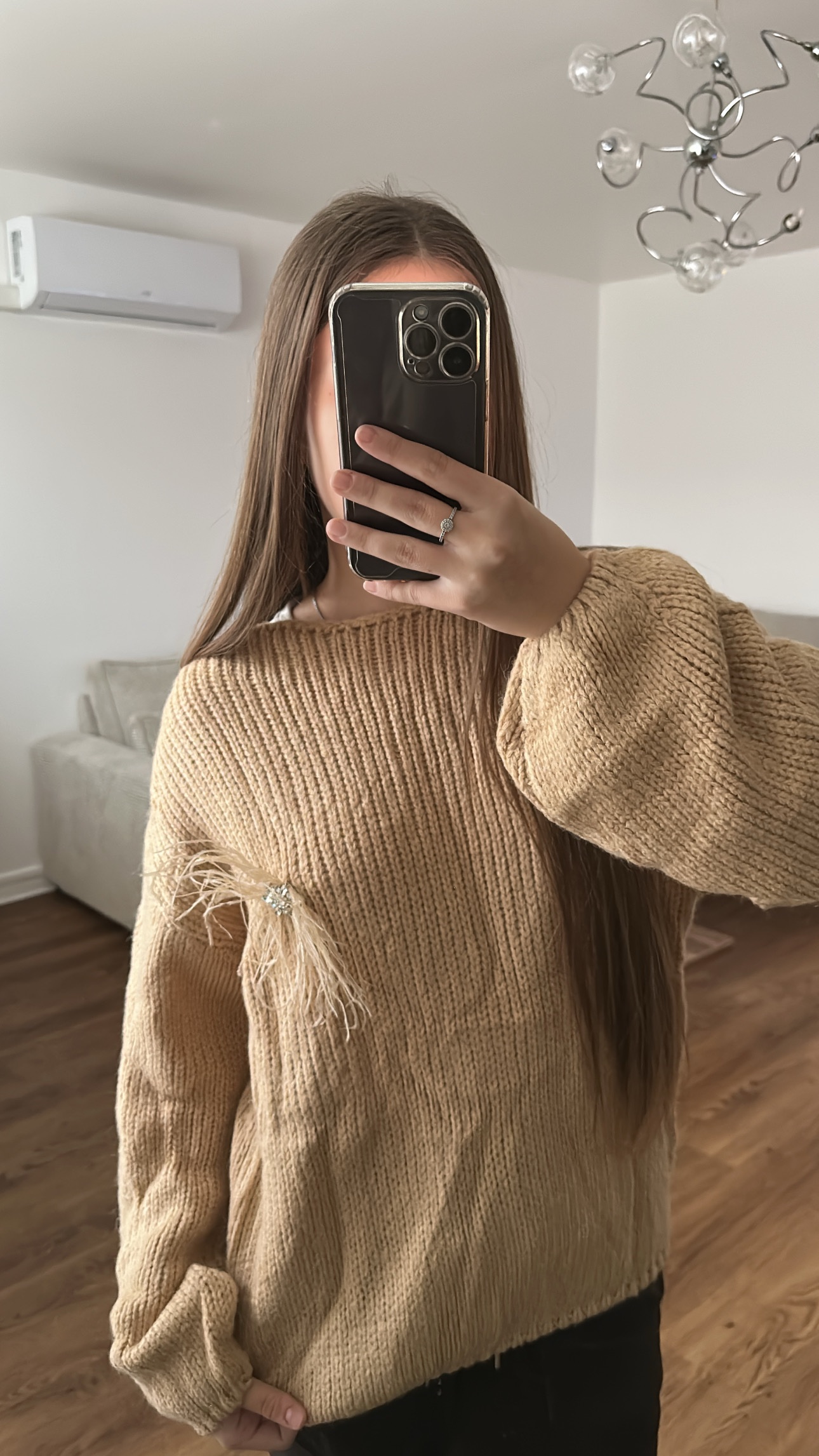 Pull avec Broche Plume – Made in Italy – Image 2